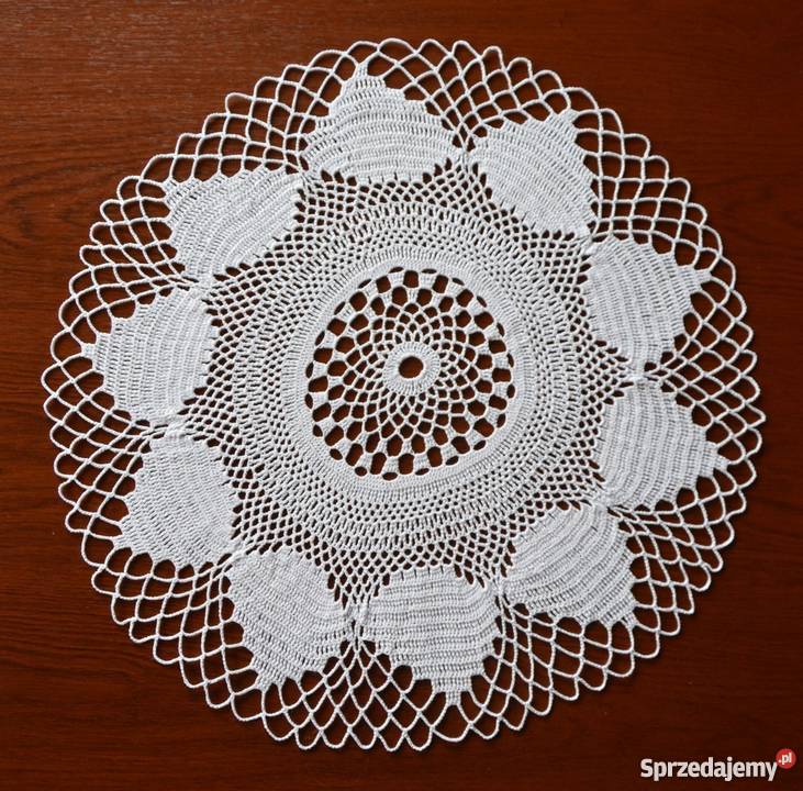 Serwetka szydełkowa 43