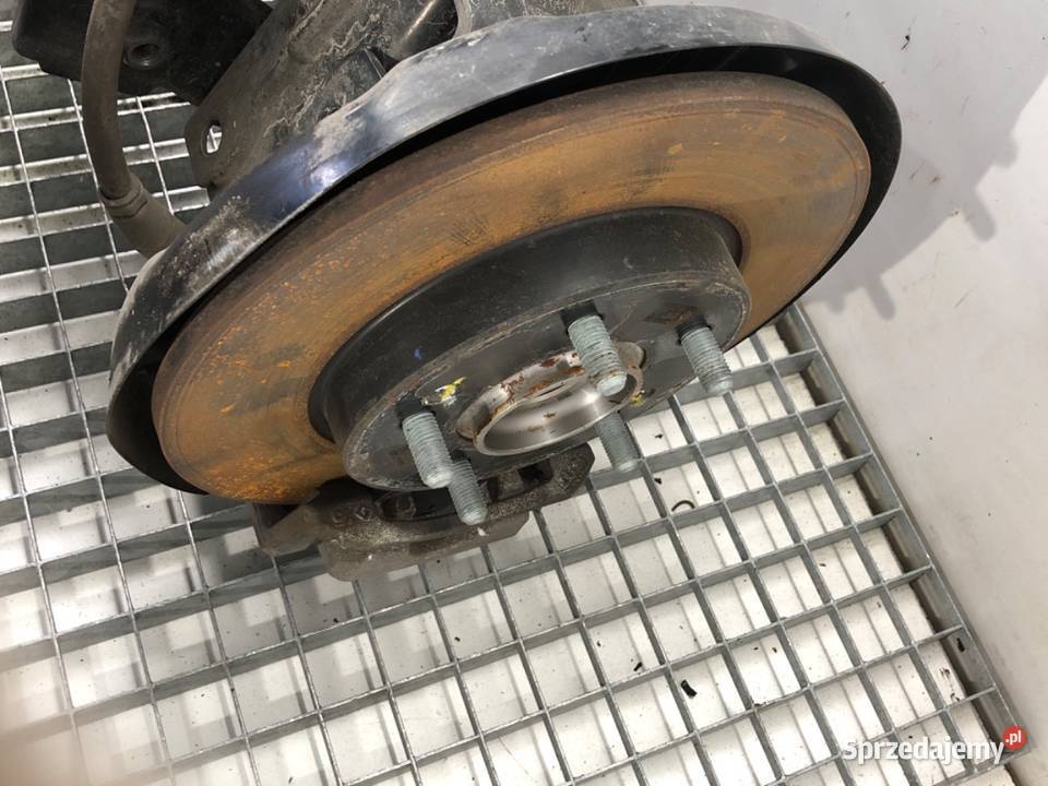 BELKA TYŁ HYUNDAI i30 Hatchback TYLNA