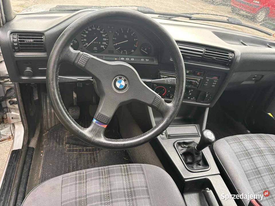 BMW e30 18 is
