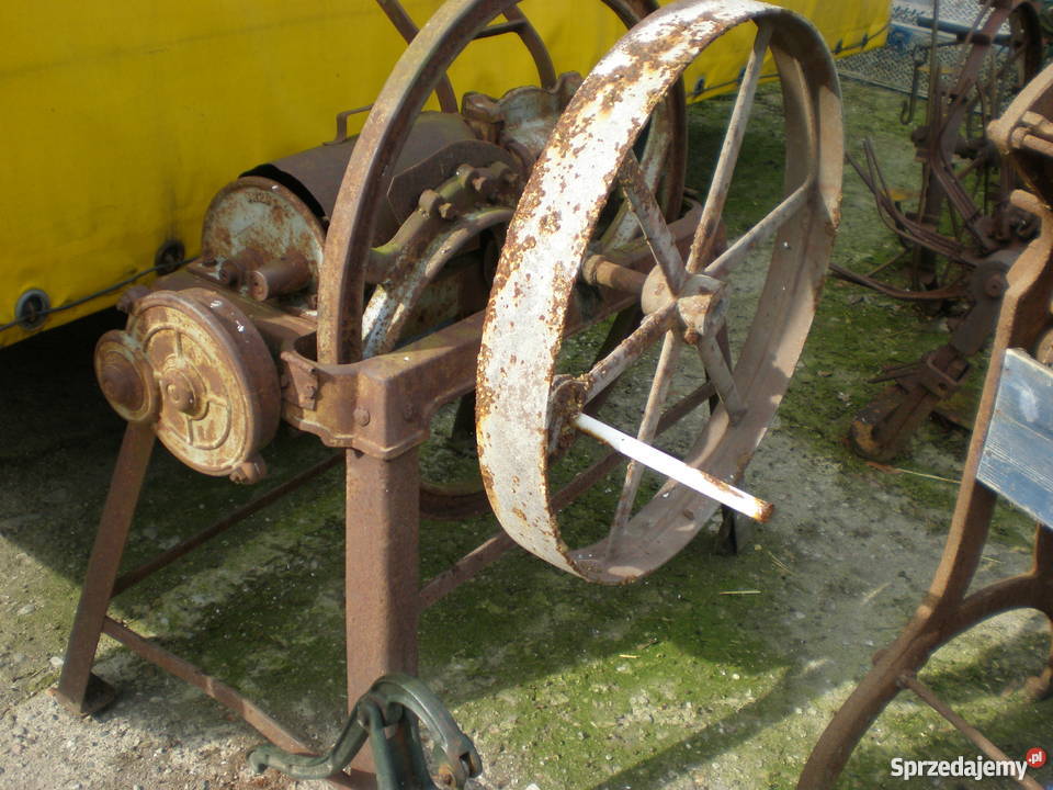 Zabytkowa ozdobna sieczkarnia do ogroduna zachodniopomorskie Barlinek