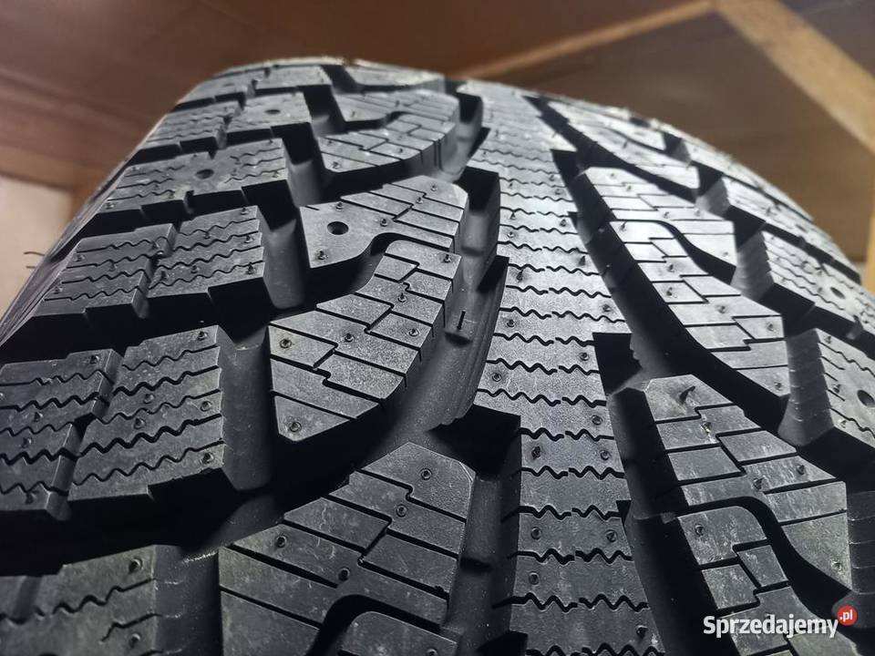 2x Opona NIEUŻYWANA ZIMOWA 25555R19 HANKOOK 369 Zaścianki sprzedam