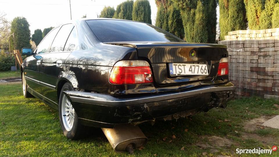 Bmw e39 uszkodzone Zarejestrowany w Polsce Starachowice