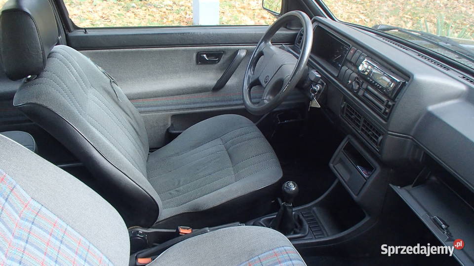 Volkswagen Golf II Boston na żółtej MK2 gaz