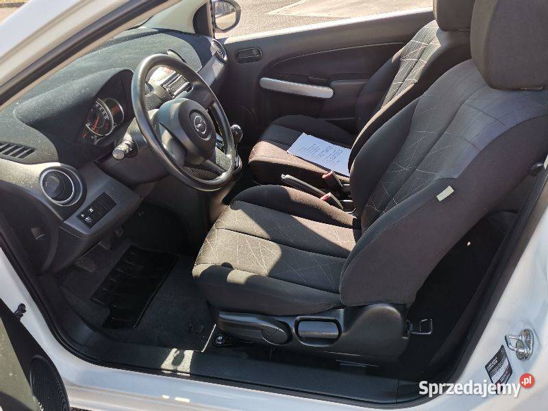 Mazda 2 piękna biała perła lift 2012r z Niemiec małopolskie Tarnów