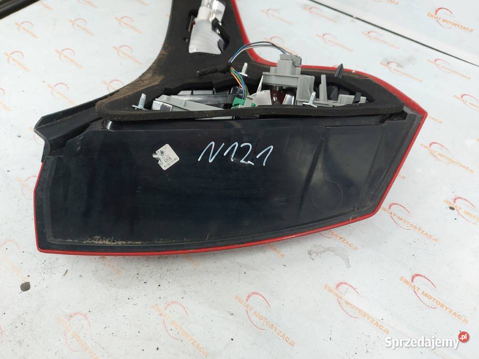 VOLVO C30 12r lampa lewa tył 31213913 Kielce