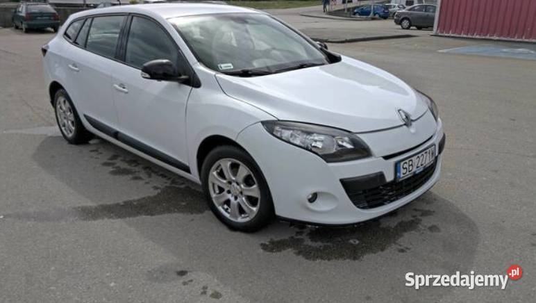 Wynajem Renault Megane Komfort i oszczędność 55 Warszawa wynajem auta