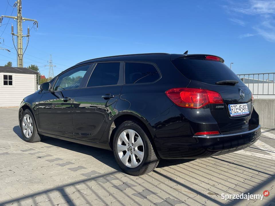 OPEL ASTRA J 14 TURBO 140 2015 141490 KOMBI gniazdo AUX