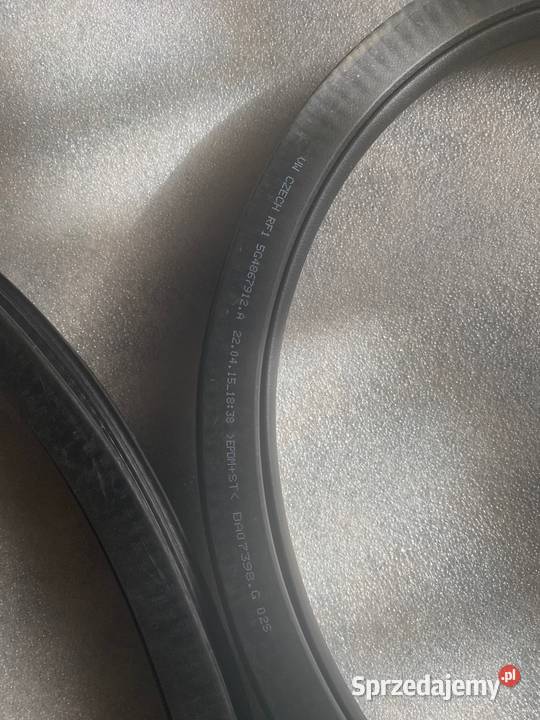 VW Golf VII uszczelka drzwi 5G4867912A Pilzno sprzedam