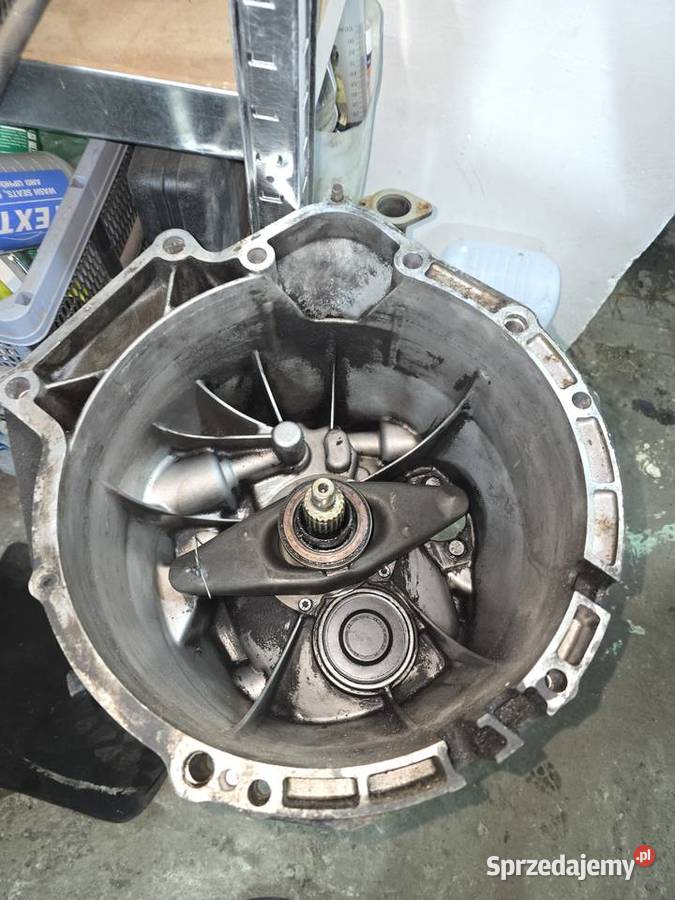 BMW E60 e61 e46 M52 m54 Skrzynia 6 biegów ZF Rok produkcji 2005 Części samochodowe