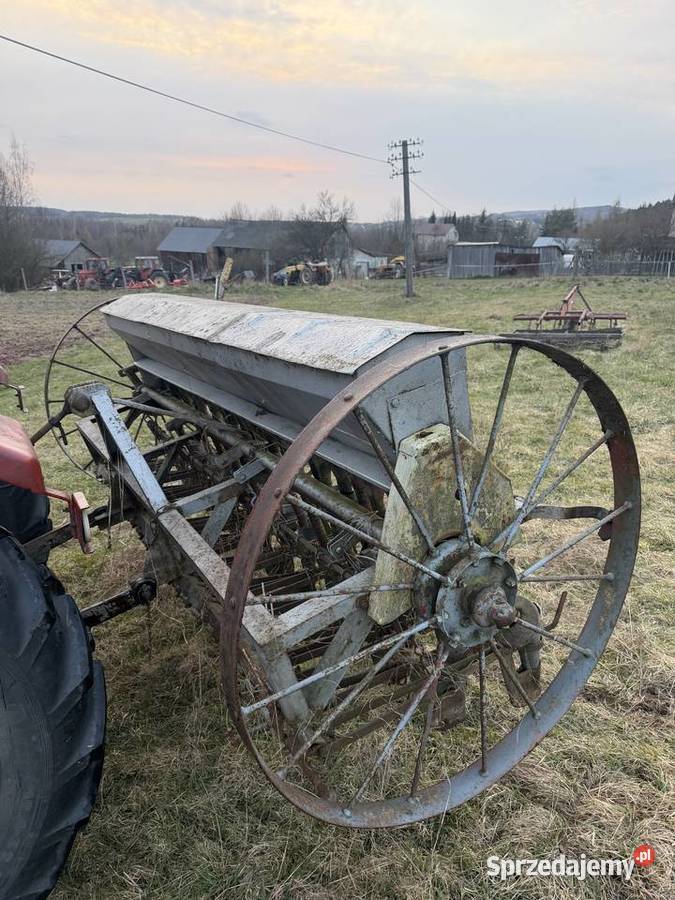 Siewnik konny do traktora 23 lejkowy Miedziana Góra