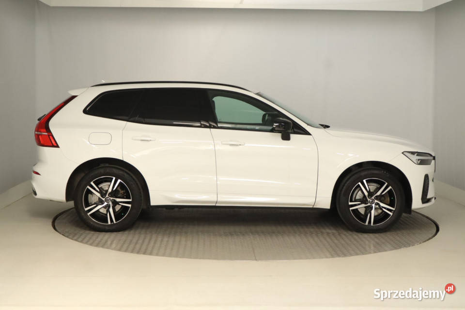 Volvo XC60 B4 AWD pełny VAT