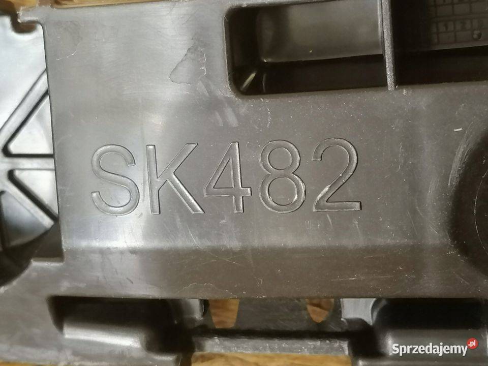 SKODA SUPERB III KOMBI ŚLIZG ZDERZAK PRAWY TYŁ Pleszew