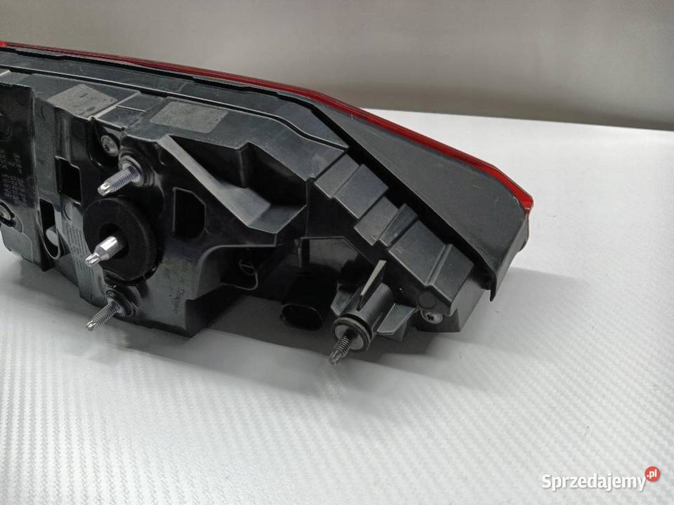 LAMPA TYŁ TYLNA LEWA AUDI A6 C8 4K5945094 osobowe Lampy przednie