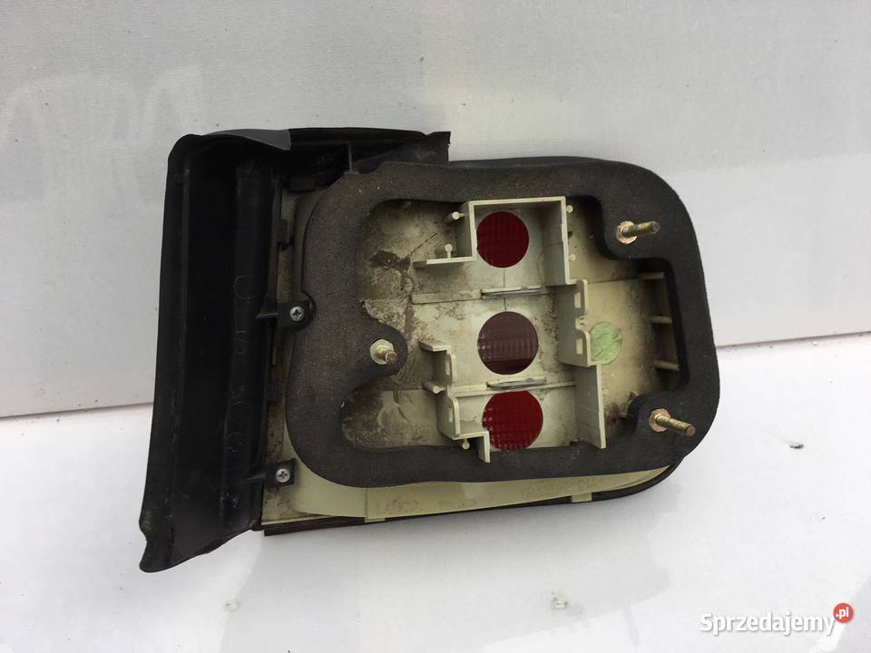 LANCIA KAPPA LEWA LAMPA TYŁ osobowe Lampy tylne wielkopolskie Ostroróg