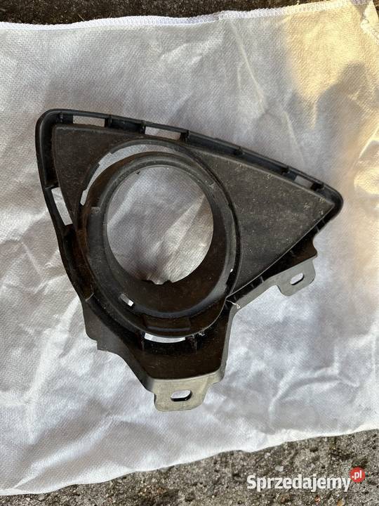 Toyota OE 8148102290 Kratka halogenu prawa AURIS Białystok sprzedam