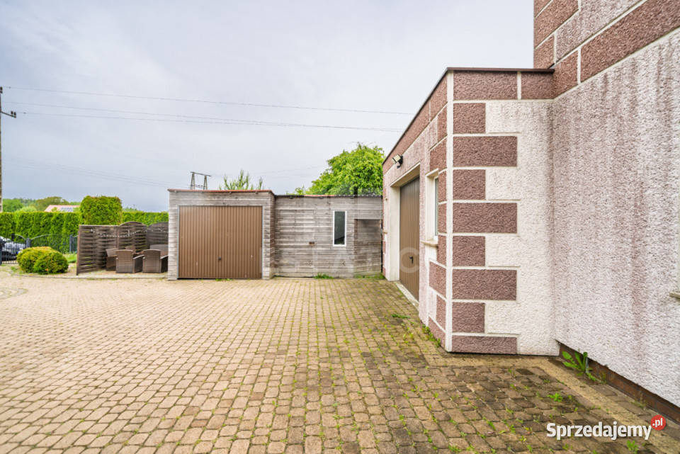 Dom wolnostojący sprzedam 250m2 Barłomino Ofiar asfalt