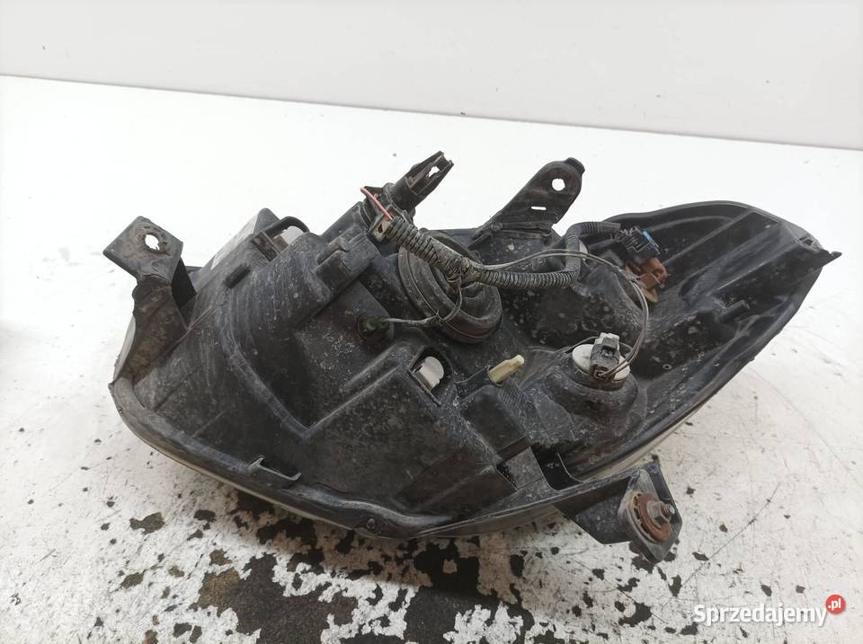 LAMPA PRZÓD PRAWA EU 260102414R Dacia Dokker I Rok produkcji 2015 sprzedam