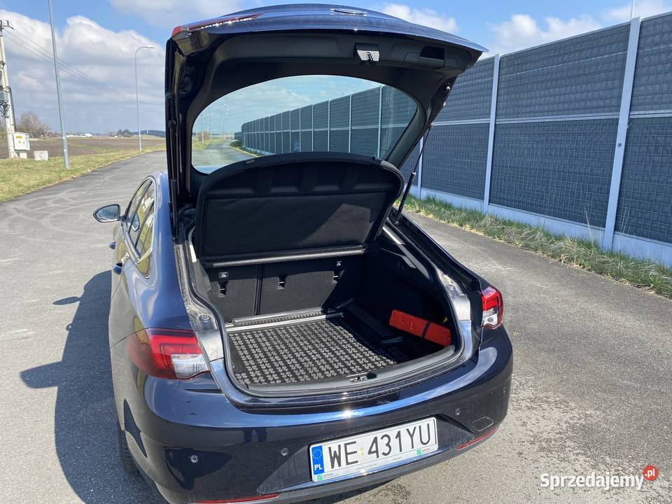 Opel INSIGNIA 15pb ELITE Liftback Rok produkcji 2020 Szałsza