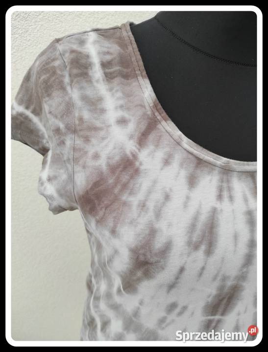 Klasyczna bluzka tshirt rozmiar 40 L 100 bawełna Inny wzór Płock