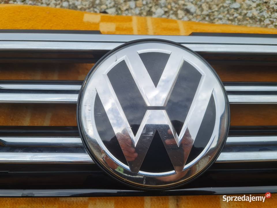 VW Tiguan 20162020 atrapagrill z logo VW i RLine Śrem