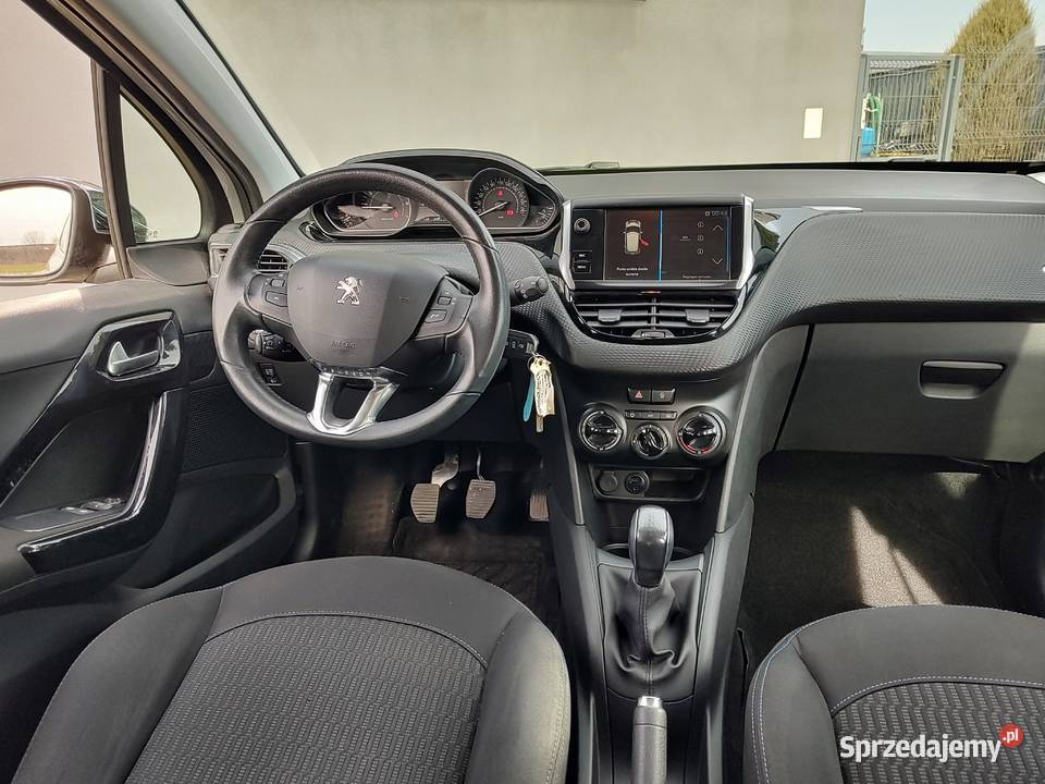 PEUGEOT 208 12 BENZYNA komputer pokładowy sprzedam