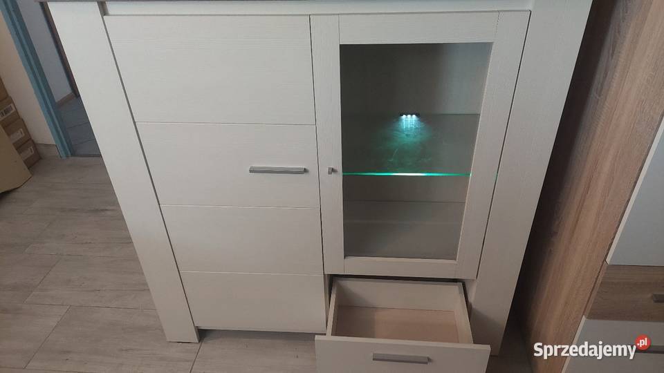 Witryna 2d1s Helvetia Meble 125cm Kredensy i witryny wielkopolskie Poznań