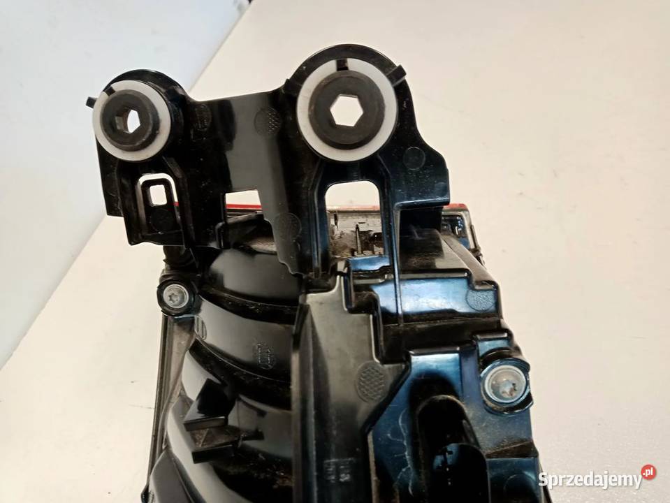 AUDI A4 B9 KOMBI LIFT LAMPA TYŁ PRAWA Rakoniewice