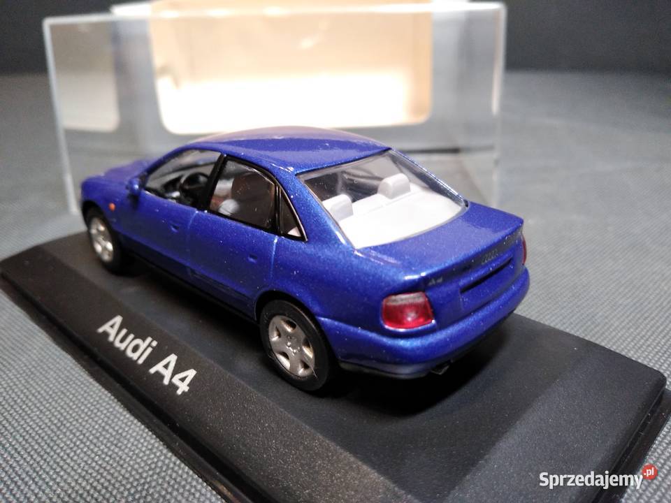Audi A4 B5 Sedan 143 Minichamps