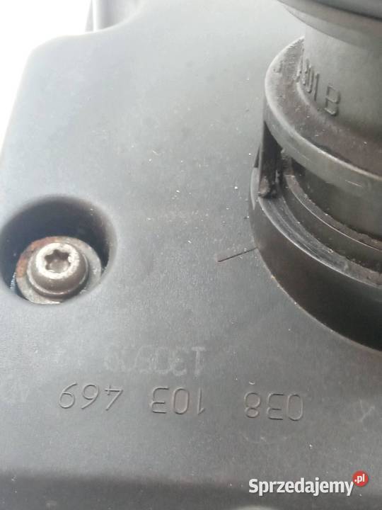 POKRYWA ZAWORÓW 038103469 19 TDI Skoda Fabia II osobowe