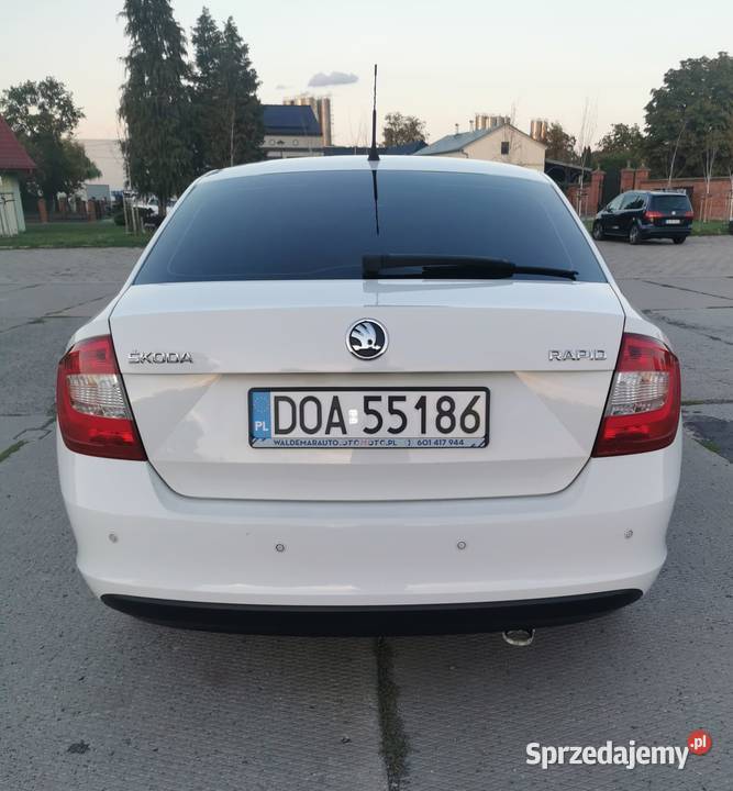 SUPER STAN SKODA RAPID 2013r 12BENZ 105 6 BIEGÓW klimatyzacja