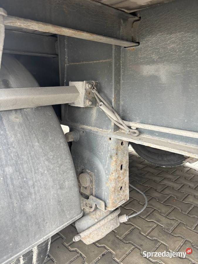 Naczepa Firanka Fruehauf