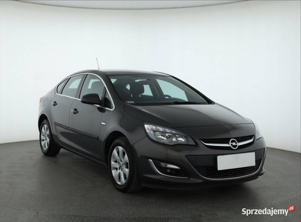 Opel Astra 14 T manualna Piaseczno