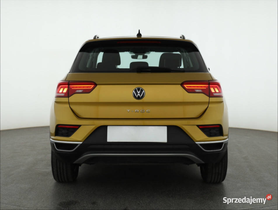 VW TRoc 10 TSI 81KM