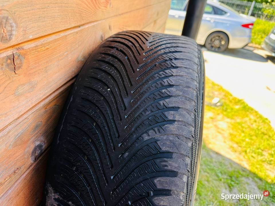 Audi Felgi z oponami 4sztuki 225 55R17 Średnica 17" Samochodowe