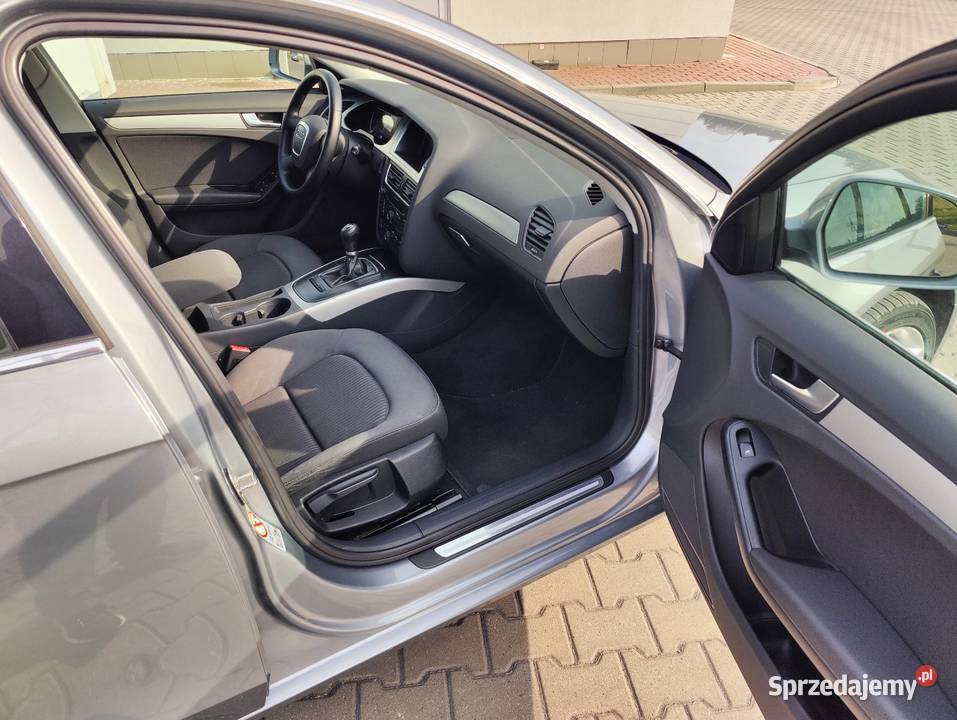 Audi A4 B8 20 TDI CROryginalny lakier235 000Alu wielofunkcyjna kierownica lubelskie Chełm sprzedam