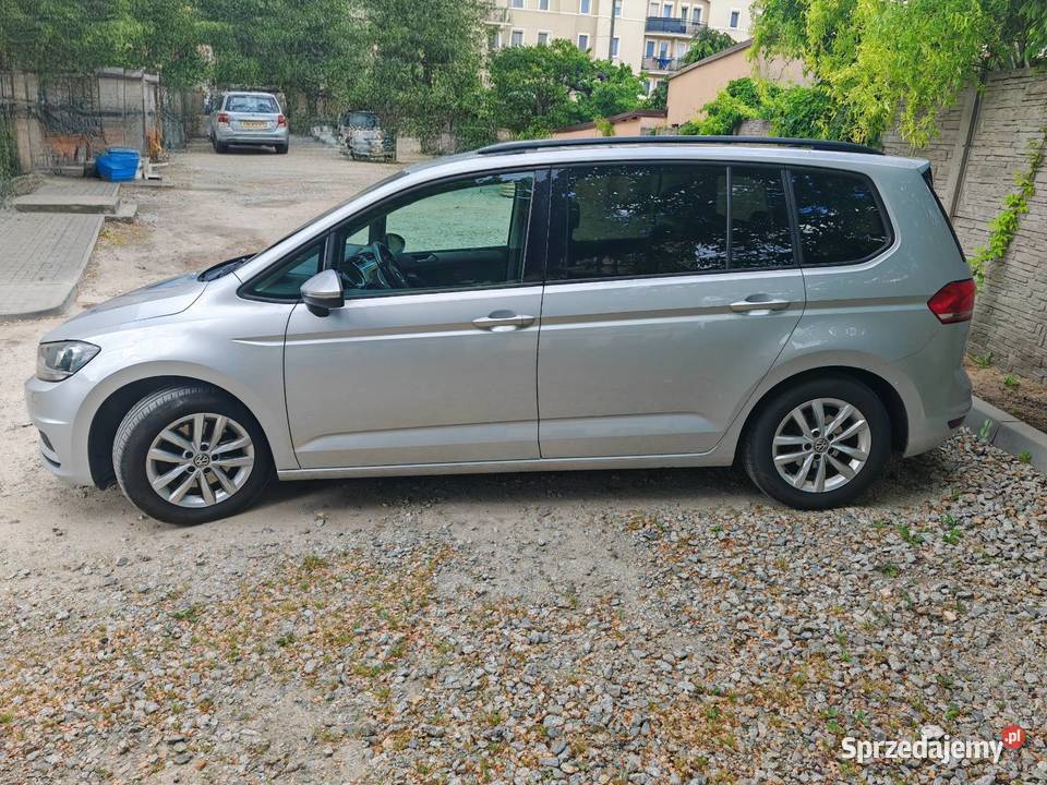 Volkswagen Touran 2016 20 diesel DSG Gniezno sprzedam