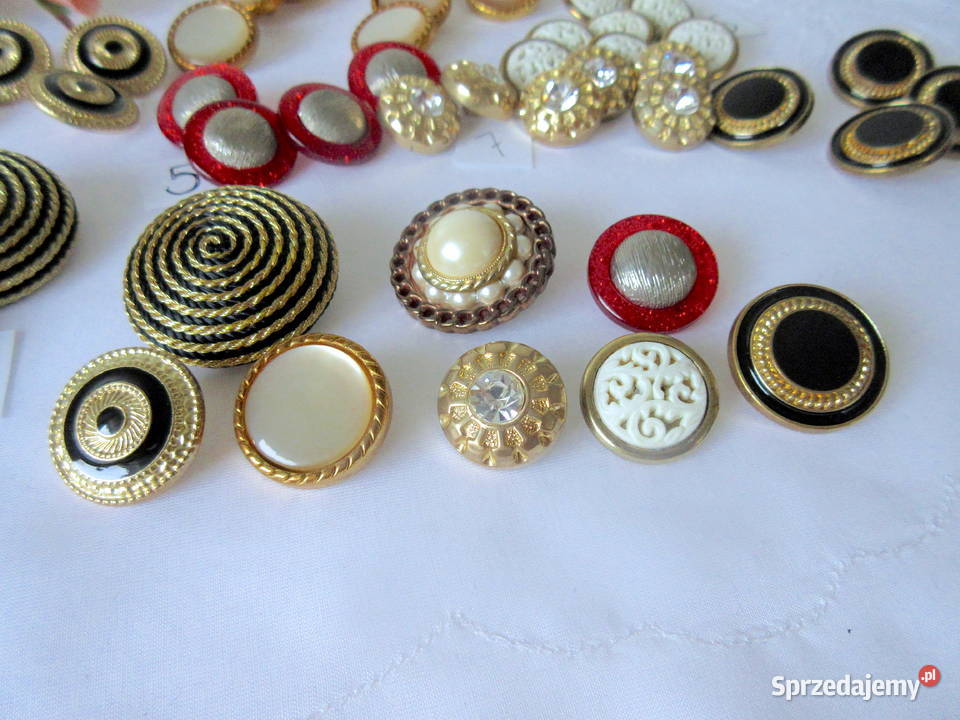 Guziki ozdobne retro