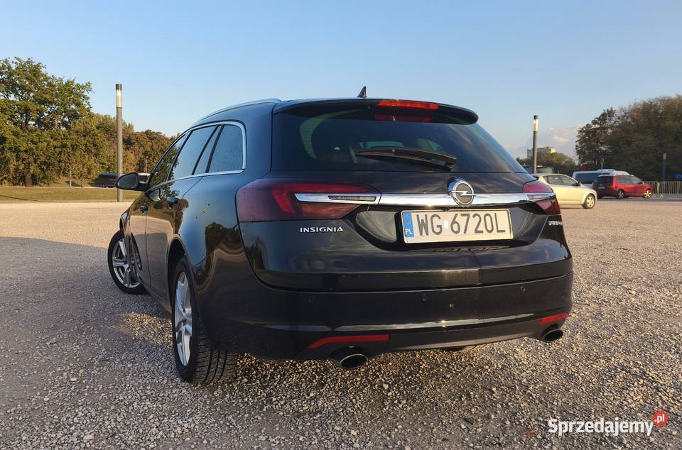 Opel Insignia 20T 250 4X4 światła LED Warszawa