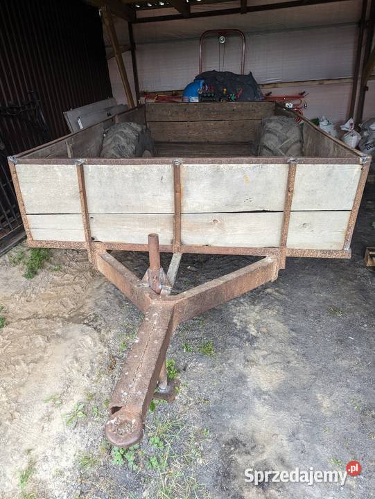 Przyczepa dwuosiowa nieuszkodzony