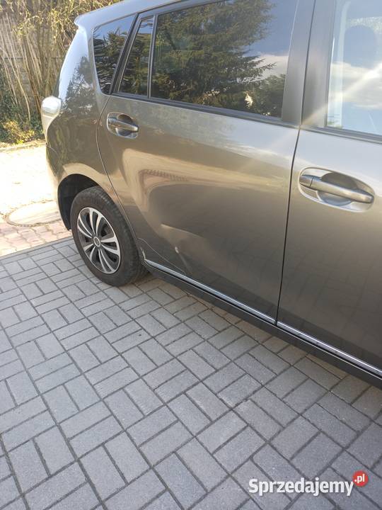 Sprzedam samochód Toyota Verso nieuszkodzony świętokrzyskie Mójcza