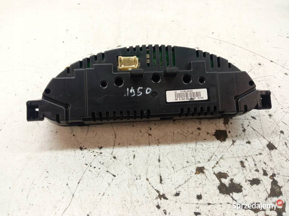 LICZNIK 2035404947 MercedesBenz Cklasa II osobowe Części samochodowe