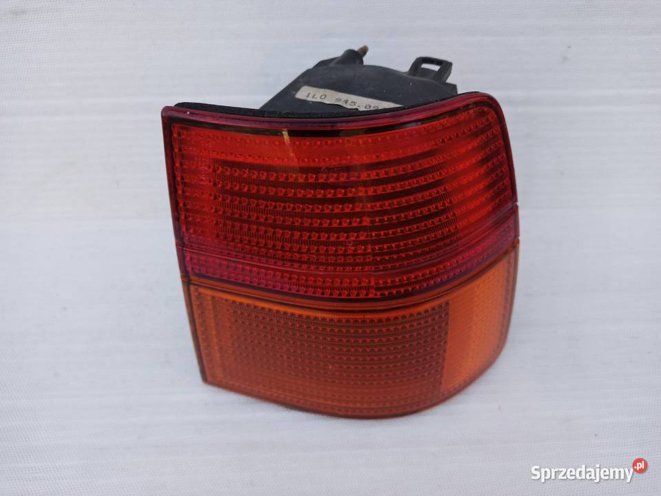 Seat Toledo I 1 lampa tył tylna prawa narożna w osobowe Sieradz
