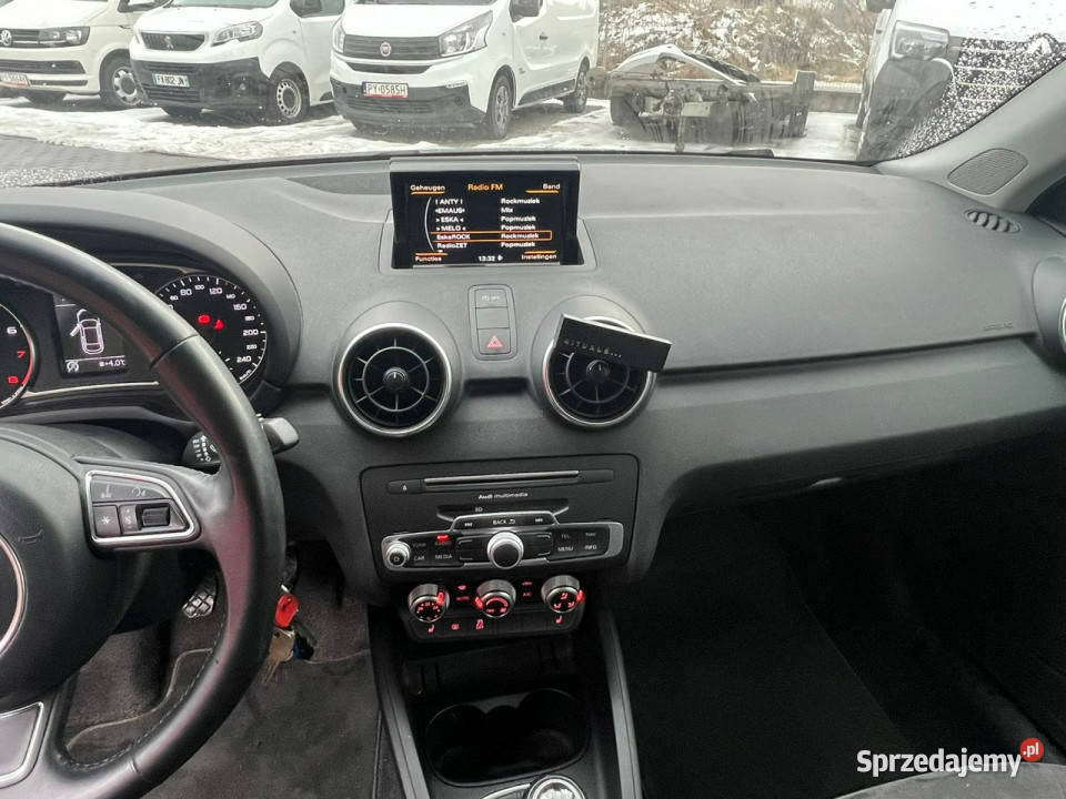 Audi A1 3drzwiowe 10TFSI SLine Zarejestrowany 8X benzyna Baranowo