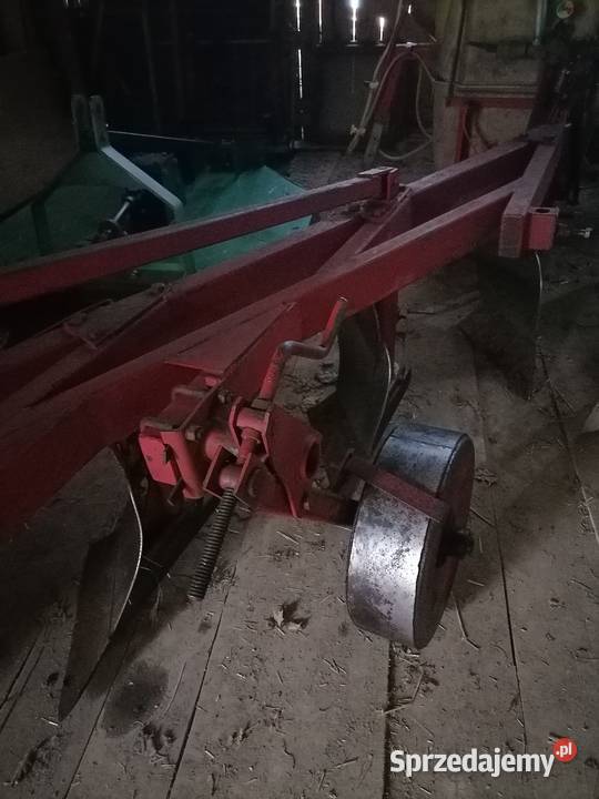 Pługi 4 skibowe nieuszkodzony Turobin