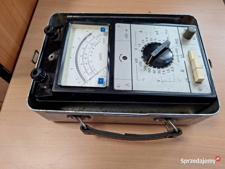 To analogowy miernik uniwersalny C4312 produkcji Pozostałe Łódź