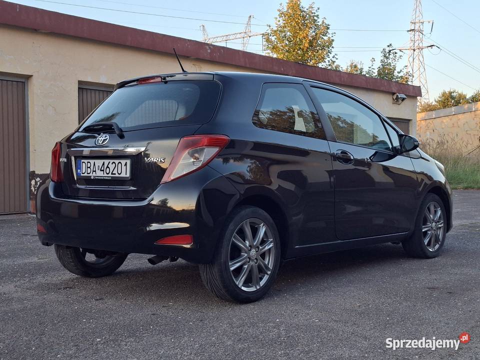 Toyota Yaris III 13 3 tempomat benzyna 133 6 227000km Wałbrzych