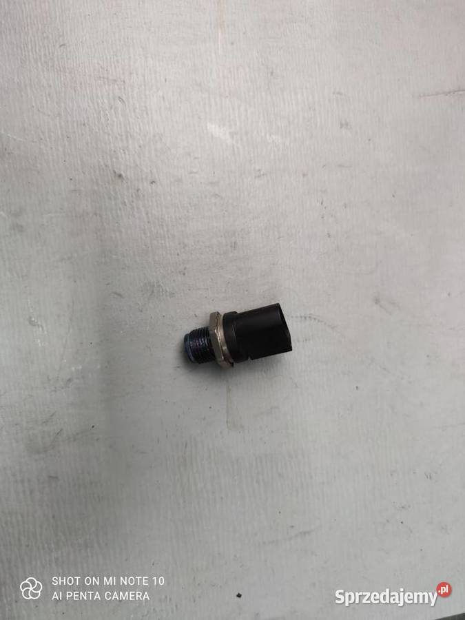 Czujnik na listwe Mercedes 30 CDI 0281002672