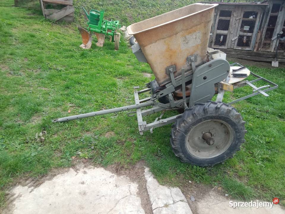 Rozsiewacz do nawozu kos małopolskie Miechów