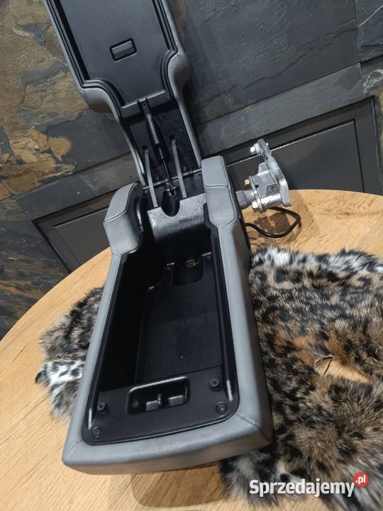 Podłokietnik schowek Mercedes w124 Mercedes c124 zachodniopomorskie Biały Bór