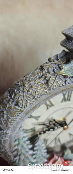 Ręcznie malowany zegar świąteczny z drewna Ostróda